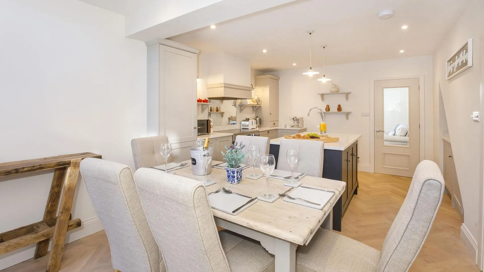 Modern 3 Bed Beautiful House In York 빌라 펜션